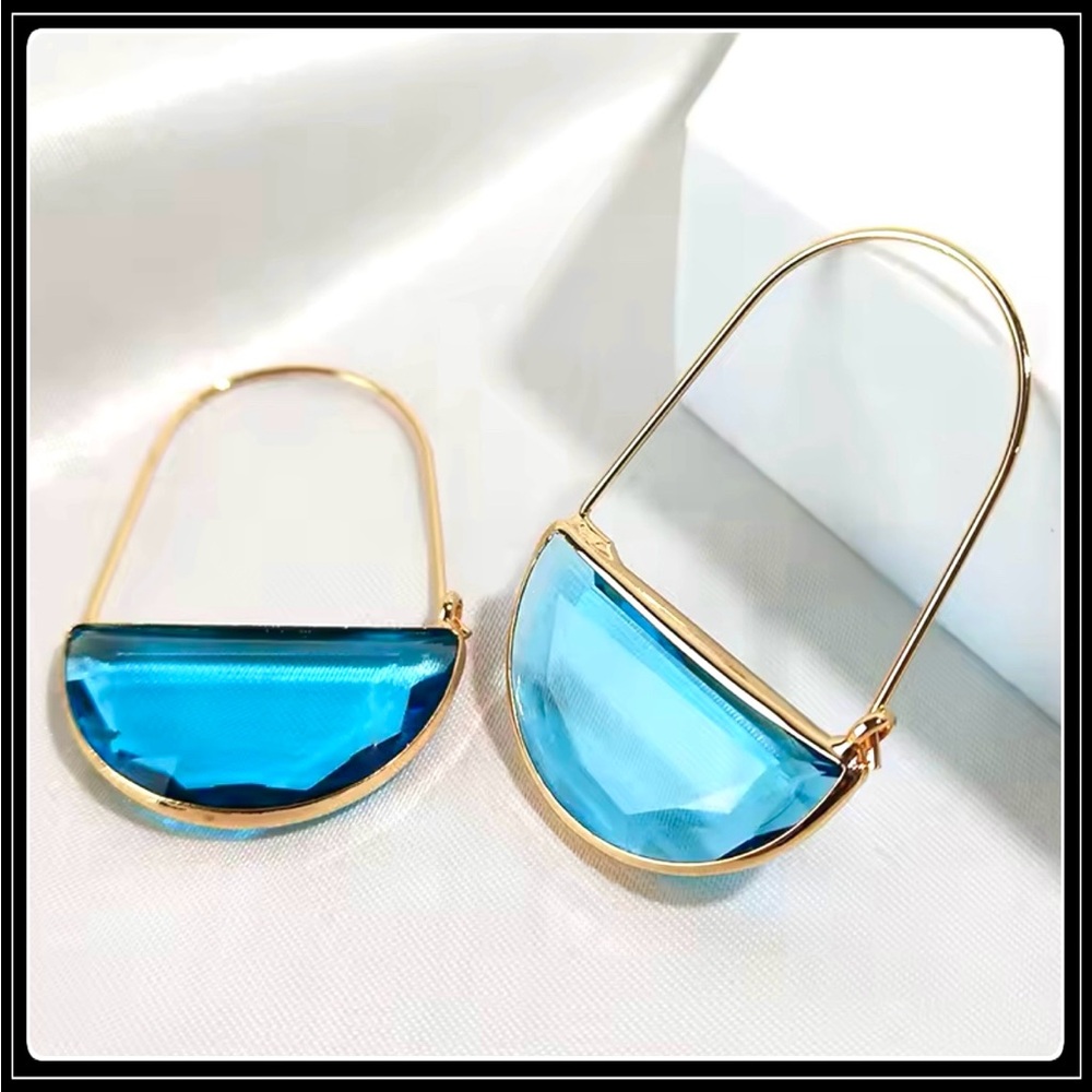 NEW GOLD BLUE TOPAZ CRYSTAL ARC BOHO EARRINGS